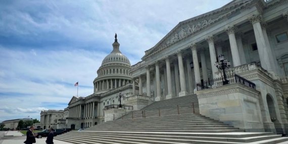 ABD Senatosu’ndaki Stablecoin Tasarısı Yenilendi Ancak Eleştiriler Sürüyor