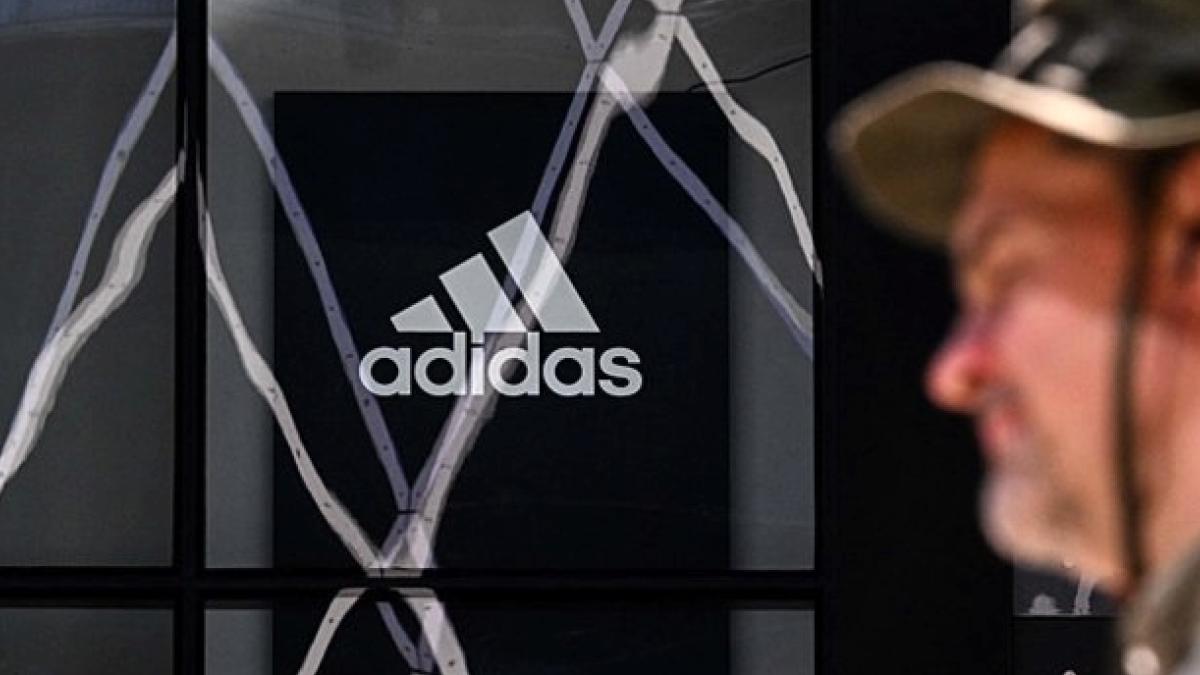 Adidas müşterilerinin verileri sızdırıldı, şirket dış hizmet sağlayıcısını suçladı 2 adidas-musterilerinin-verileri-sizdirildi-sirket-dis-hizmet-saglayicisini-sucladi-ACMLAKlc.jpg