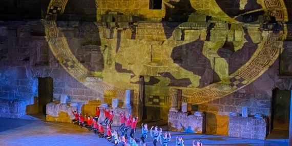 Anadolu Ateşi’nin Aspendos’taki Büyüleyici Gösterisi: Kültürel Bir Mucizeye Tanıklık Edin