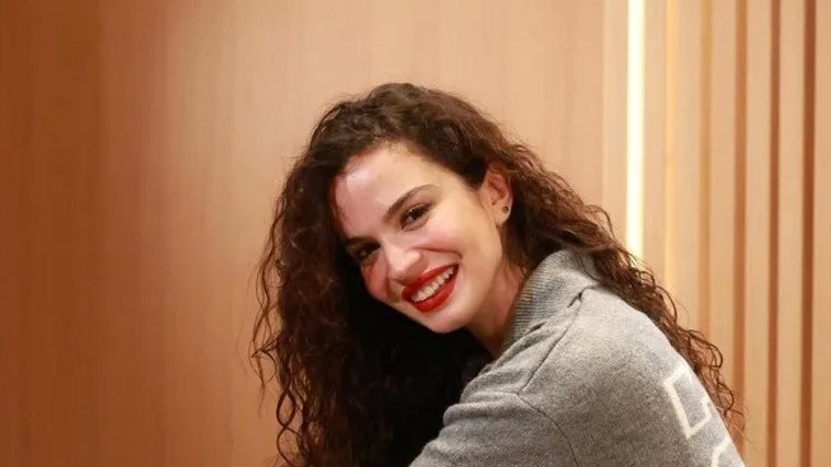 Aslı Bekiroğlu ve Furkan Rıza Demirel’in Aşkı Kısa Sürdü: “Mis Gibi Bitti” 2 asli-bekiroglu-ve-furkan-riza-demirelin-aski-kisa-surdu-mis-gibi-bitti-C2d68LiW.jpg