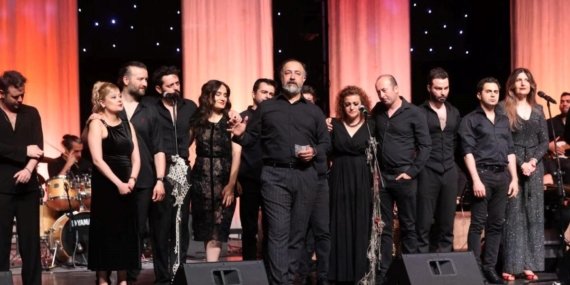 AŞT’nin 41. Yıl Final Sezonu: Tiyatroname ile Muhteşem Kapanış