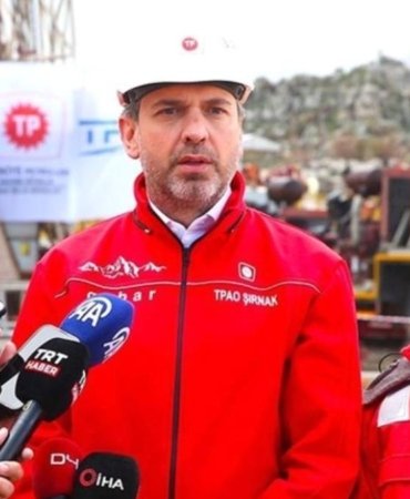 Bakan Bayraktar'dan enerji alanında yeni müjdeler: Karadeniz’de 75 milyar metreküp, Gabar’da 41 milyon varil petrol keşfi 7 bakan-bayraktardan-enerji-alaninda-yeni-mujdeler-karadenizde-75-milyar-metrekup-gabarda-41-milyon-varil-CQbeeiUr.jpg