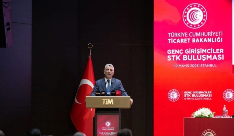 Bakan Bolat: Türkiye Yüzyılı'nı gençlerle birlikte Ticaretin Yüzyılı yapacağız 1 bakan-bolat-turkiye-yuzyilini-genclerle-birlikte-ticaretin-yuzyili-yapacagiz-ZyUP9PTr.jpg