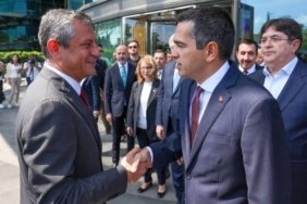 CHP lideri Özgür Özel, ara zam talebini gündeme taşıdı; hem işçi hem işverenle görüştü 5 chp-lideri-ozgur-ozel-ara-zam-talebini-gundeme-tasidi-hem-isci-hem-isverenle-gorustu-MRBCnX4v.jpg