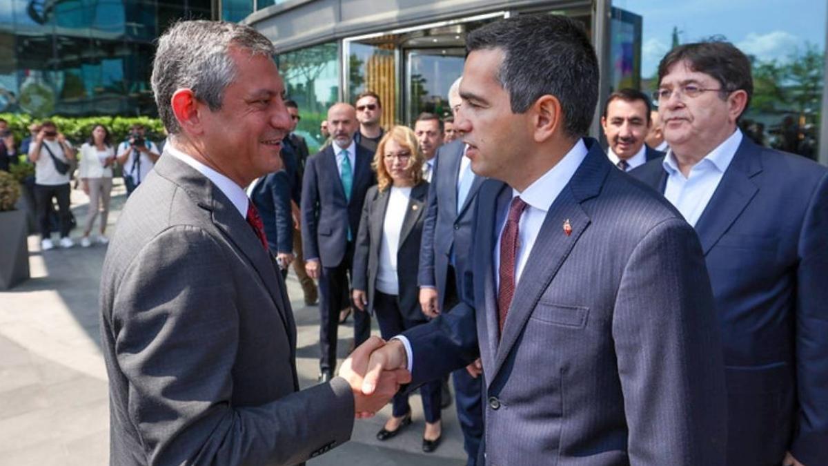 CHP lideri Özgür Özel, ara zam talebini gündeme taşıdı; hem işçi hem işverenle görüştü 2 chp-lideri-ozgur-ozel-ara-zam-talebini-gundeme-tasidi-hem-isci-hem-isverenle-gorustu-MRBCnX4v.jpg