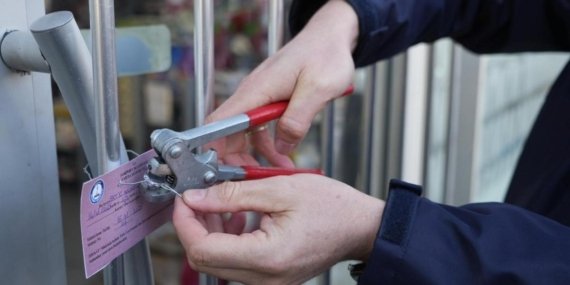 Çorum’da tarihi geçmiş ürün satan market şubeleri 1 gün kapatıldı