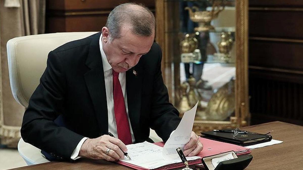 Cumhurbaşkanlığı Atama Kararları Resmi Gazete’de Yayımlandı 2 cumhurbaskanligi-atama-kararlari-resmi-gazetede-yayimlandi-mQek35A2.jpg
