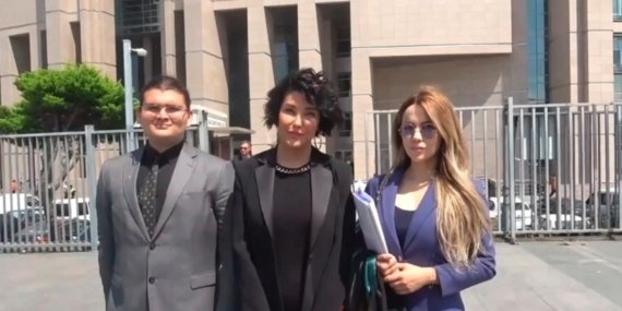 Deniz Akkaya’ya hakime tehdit ve hakaret davasında 2 yıl 4 ay 15 gün hapis cezası verildi