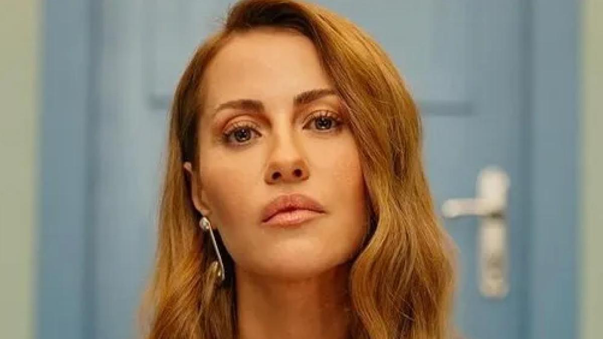 Derya Uluğ ve Asil Gök’ü Taciz Eden Kişi Tutuklandı 2 derya-ulug-ve-asil-goku-taciz-eden-kisi-tutuklandi-7undV5Dg.jpg