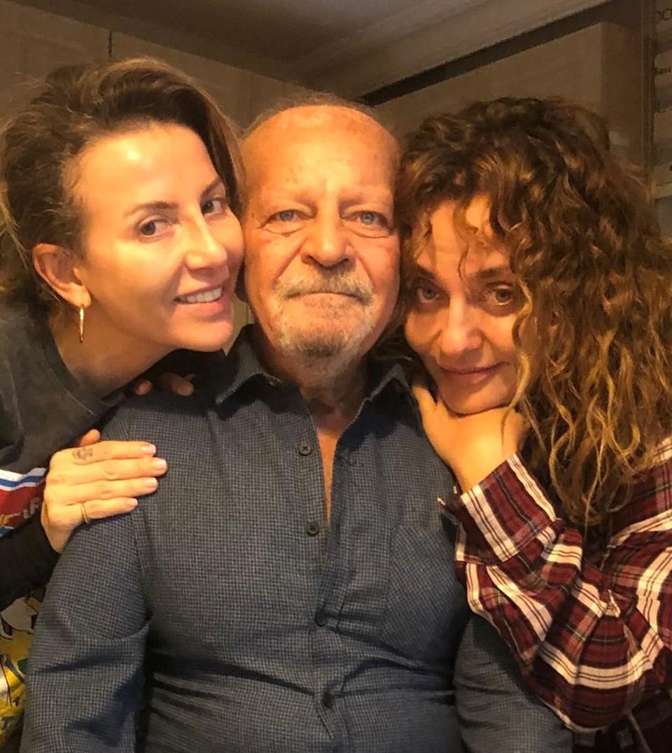 Didem Balçın'dan Kaybettiği Babasına Duygusal Mesaj: Gidişler Her Zaman Çok Erken 1 Çakallarla Dans Serisi ve Tanınırlık