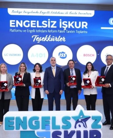 divana-engelsiz-istihdam-odulu-gNbLbBsN.jpg