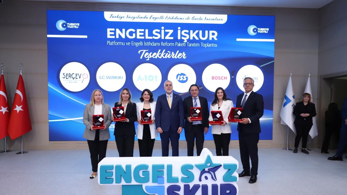 Divan’a “Engelsiz İstihdam” ödülü 2 divana-engelsiz-istihdam-odulu-gNbLbBsN.jpg