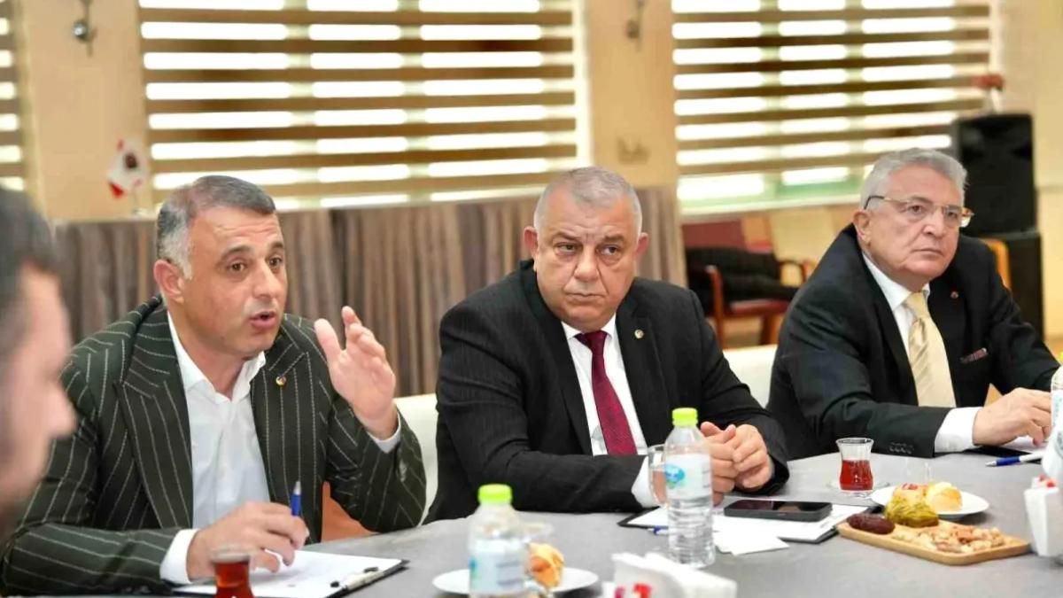 Düzce iş dünyası ortak taleplerle Ankara’ya hazırlanıyor 2 duzce-is-dunyasi-ortak-taleplerle-ankaraya-hazirlaniyor-Im5Uhdc6.jpg