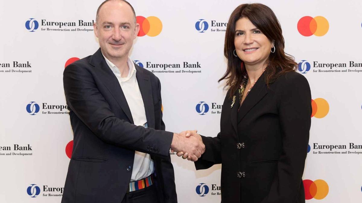 EBRD ve Mastercard, Türk fintech girişimlerini desteklemek için güçlerini birleştirdi 2 ebrd-ve-mastercard-turk-fintech-girisimlerini-desteklemek-icin-guclerini-birlestirdi-SEcAwpPA.jpg