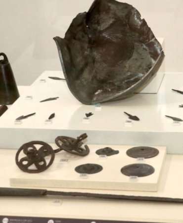 Erzurum'da Tarih ve Sanatın İzleri: 144 Eser İlk Kez Sergileniyor! 8 erzurumda-tarih-ve-sanatin-izleri-144-eser-ilk-kez-sergileniyor-DzRWMgbi.jpg