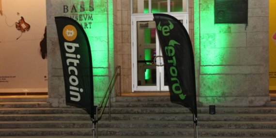 eToro Halka Arz Fiyatını Yükseltebilir