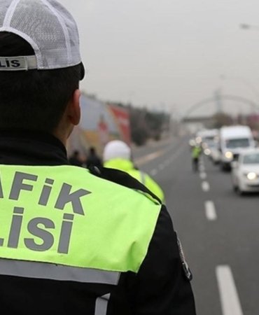 Fenerbahçe’nin Euroleague kutlaması nedeniyle İstanbul’da yollar kapanıyor 2 fenerbahcenin-euroleague-kutlamasi-nedeniyle-istanbulda-yollar-kapaniyor-sFF1yZ9T.jpg