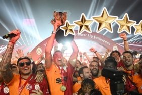 galatasaray-taraftarini-5-yildiz-heyecani-sardi-kFgAYRuD.jpg