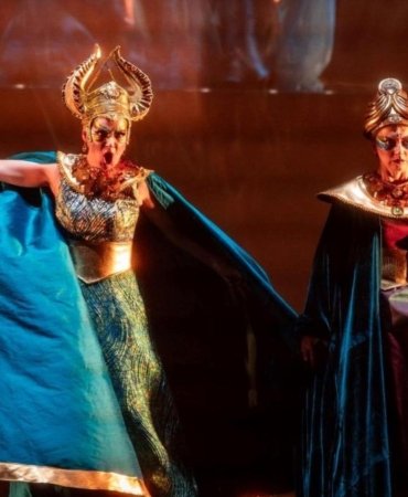 Gilgameş Operasının Dünya Prömiyeri: Tarihi Bir Anın Derin Analizi ve Sanat Dünyasında Yaratıcı Devrim 8 gilgames-operasinin-dunya-promiyeri-tarihi-bir-anin-derin-analizi-ve-sanat-dunyasinda-yaratici-devrim-mKzXHvq3.jpg