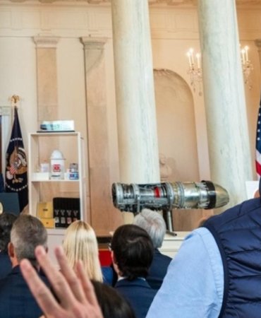 Hamdi Ulukaya Beyaz Saray’da: Trump’tan 1,7 Milyar Dolarlık Chobani Yatırımı İçin Teşekkür 7 hamdi-ulukaya-beyaz-sarayda-trumptan-17-milyar-dolarlik-chobani-yatirimi-icin-tesekkur-OAdICban.jpg