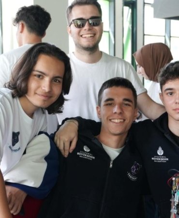 ibb-teknoloji-atolyesi-ogrencileri-itu-robot-olimpiyatlarindan-3-odulle-dondu-smmPKOZD.jpg