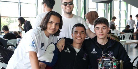 İBB Teknoloji Atölyesi Öğrencileri İTÜ Robot Olimpiyatları’ndan 3 Ödülle Döndü