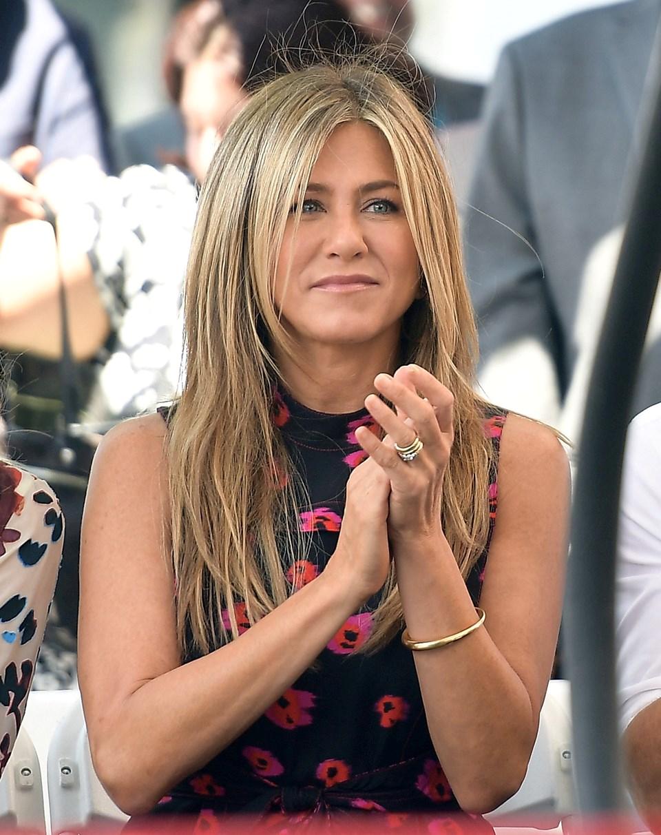 Jennifer Aniston'ın Takıntılı Hayranının Paylaşımlarıyla Çarpıcı Gerçekler Gün yüzüne Çıkıyor 2 Yıllardır Takip Ediyor