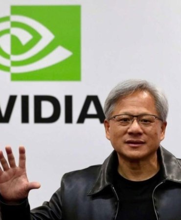 Jensen Huang’ın Serveti Suudi Arabistan’a Yapılan AI Çipi Satışıyla 120 Milyar Dolara Ulaştı 4 jensen-huangin-serveti-suudi-arabistana-yapilan-ai-cipi-satisiyla-120-milyar-dolara-ulasti-NVrv6yay.jpg