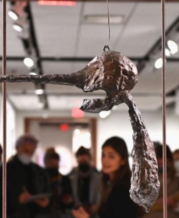 Kripto Girişimcisi Justin Sun ve Yapımcı David Geffen, Giacometti'nin "Le Nez" Heykeli İçin Mahkemelik Oldu 8 kripto-girisimcisi-justin-sun-ve-yapimci-david-geffen-giacomettinin-le-nez-heykeli-icin-mahkemelik-TYlAAteu.jpg