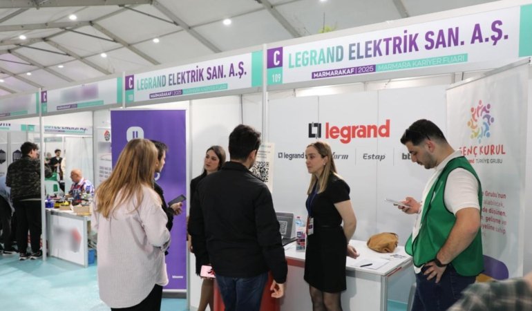 legrand-turkiye-marmara-kariyer-fuarinda-genc-yeteneklerle-bulustu-4JQkMzMP.jpg
