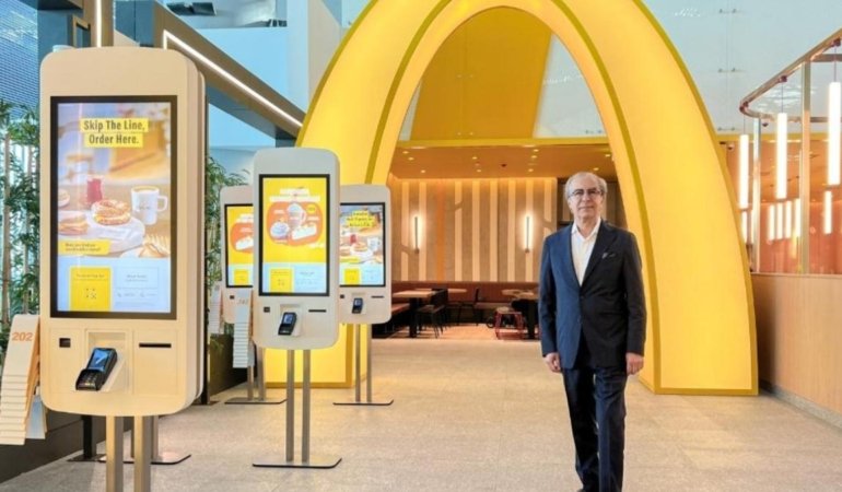 McDonald’s Türkiye Yaz Döneminde 2 Bin Kişilik Yeni İstihdam Planlıyor 1 mcdonalds-turkiye-yaz-doneminde-2-bin-kisilik-yeni-istihdam-planliyor-8ZTFgQ5T.jpg