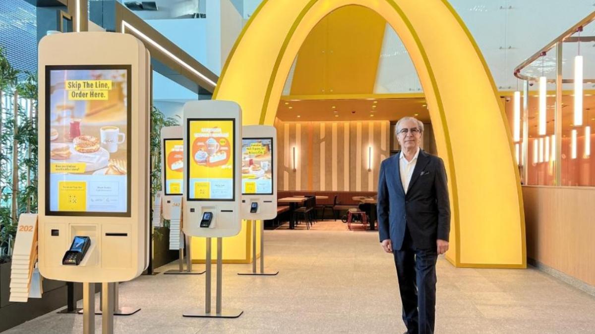 McDonald’s Türkiye Yaz Döneminde 2 Bin Kişilik Yeni İstihdam Planlıyor 2 mcdonalds-turkiye-yaz-doneminde-2-bin-kisilik-yeni-istihdam-planliyor-8ZTFgQ5T.jpg