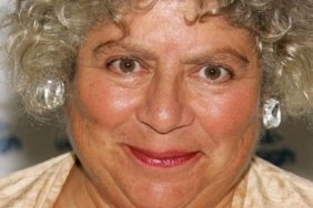 Miriam Margolyes'in Hayat ve Sağlık Mücadeleleri Üzerine Derin Bir Bakış 4 miriam-margolyesin-hayat-ve-saglik-mucadeleleri-uzerine-derin-bir-bakis-ceturs57.jpg