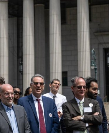 New York’ta Binlerce Avukattan Trump’a Hukuk Tepkisi: “Hukukun Üstünlüğü Hepimizi Korur” 10 new-yorkta-binlerce-avukattan-trumpa-hukuk-tepkisi-hukukun-ustunlugu-hepimizi-korur-bzwMaHML.jpg