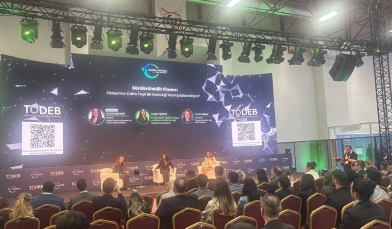 Ödero’dan Fintech Fuarında Büyük Çıkış: Tedarikçi Ödeme Çözümü Yoğun İlgi Gördü 6 oderodan-fintech-fuarinda-buyuk-cikis-tedarikci-odeme-cozumu-yogun-ilgi-gordu-NDicu3Xm.jpg
