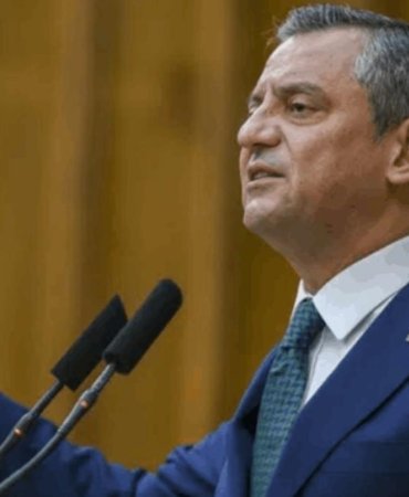 ozgur-ozel-ibb-operasyonlarini-ve-ahtapot-benzetmesini-grup-kursusunde-yanitlayacak-W1FXeded.jpg