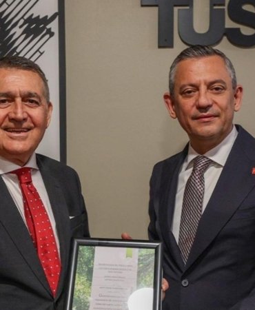 Özgür Özel'in İş Dünyası Ziyaretleri Gündemde 10 ozgur-ozelin-is-dunyasi-ziyaretleri-gundemde-HxfIfDIg.jpg