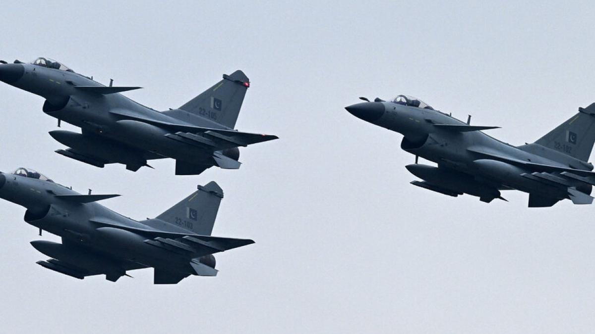Pakistan’ın J-10C savaş uçaklarıyla Hindistan jetlerini vurduğu iddiası Tayvan’da alarm yarattı 2 pakistanin-j-10c-savas-ucaklariyla-hindistan-jetlerini-vurdugu-iddiasi-tayvanda-alarm-yaratti-wTaIVwbN.jpg