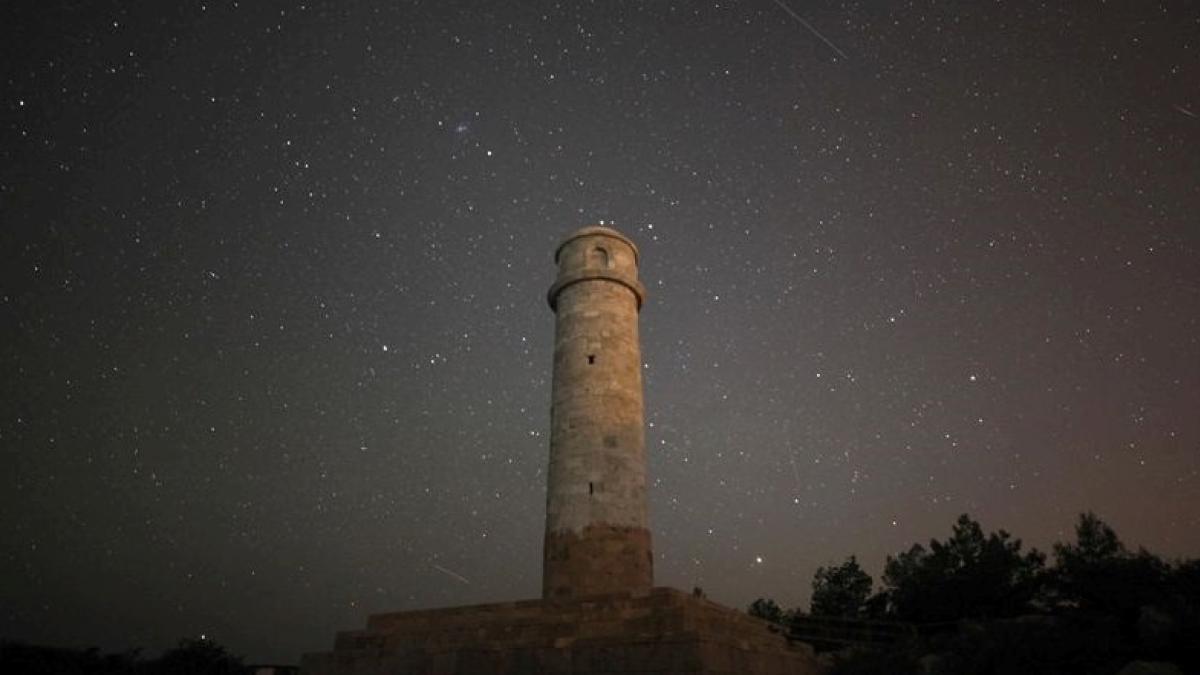 Patara Deniz Fenerinde Gece Müzeciliği Uygulamasıyla Tarihin Kapılarını Aralayın: Eşsiz Bir Deneyim Sizleri Bekliyor 2 patara-deniz-fenerinde-gece-muzeciligi-uygulamasiyla-tarihin-kapilarini-aralayin-essiz-bir-deneyim-sizleri-bekliyor-W9ReK8JG.jpg