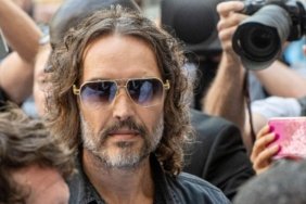Russell Brand, Tecavüz ve Taciz Suçlamalarıyla Mahkeme Önünde 2 russell-brand-tecavuz-ve-taciz-suclamalariyla-mahkeme-onunde-19baaReB.jpg