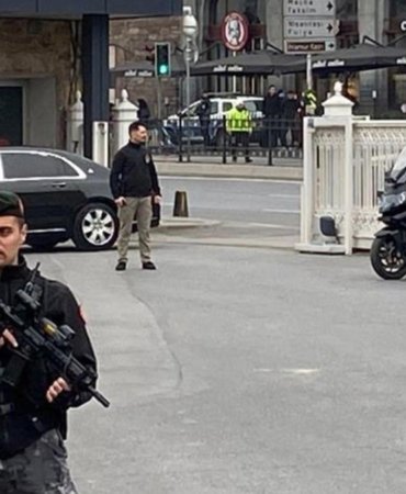 Rusya, Ukrayna ve ABD Heyetleri Bugün İstanbul’da Barış İçin Geliyor 4 rusya-ukrayna-ve-abd-heyetleri-bugun-istanbulda-baris-icin-geliyor-3cLuMNFh.jpg