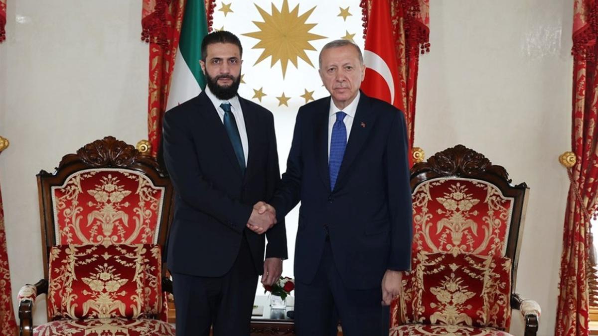 Suriye Cumhurbaşkanı Ahmed Şara’dan İstanbul çıkarması Erdoğan’la kritik zirve 2 suriye-cumhurbaskani-ahmed-saradan-istanbul-cikarmasi-erdoganla-kritik-zirve-JJhwhCZr.jpg