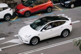 tesla-turkiyede-2025-model-y-serisini-yeniden-satisa-sundu-GvBABucU.jpg