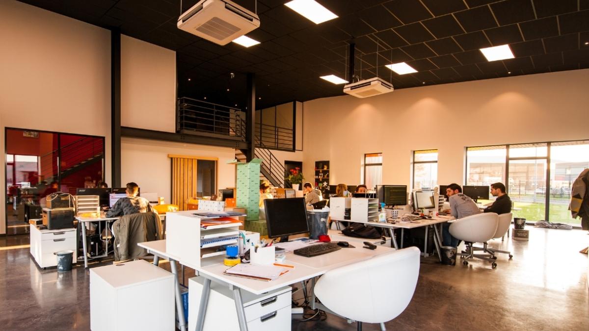 Ticari gayrimenkulde ofis fiyatları uçuşta: 2 ticari-gayrimenkulde-ofis-fiyatlari-ucusta-AavILsS7.jpg
