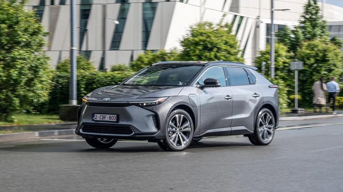 Toyota'dan Önemli Bir Adım! ABD'de Tanıtıldı 2 toyotadan-onemli-bir-adim-abdde-tanitildi-Men6gBzW.jpg
