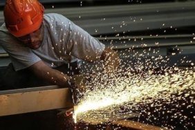 turkiye-imalat-sektoru-13-ayda-da-daraldi-pmi-nisan-ayinda-473-seviyesinde-kaldi-s4MDUaGR.jpg