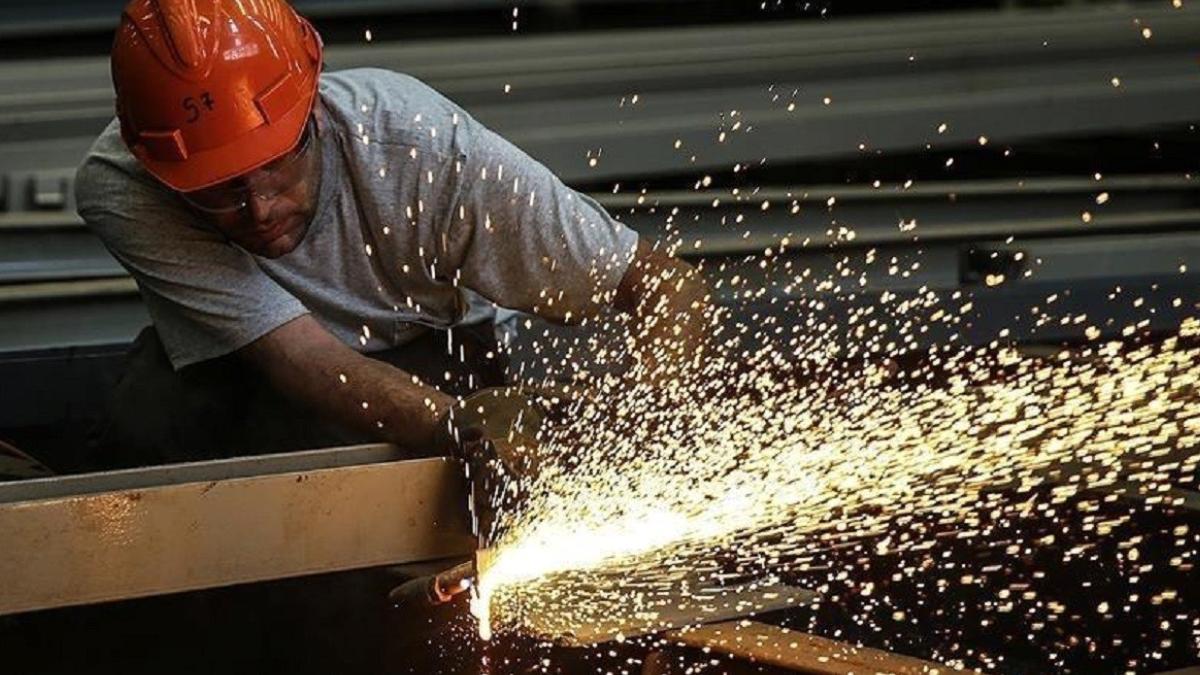 Türkiye İmalat Sektörü 13. Ayda da Daraldı: PMI Nisan Ayında 47,3 Seviyesinde Kaldı 2 turkiye-imalat-sektoru-13-ayda-da-daraldi-pmi-nisan-ayinda-473-seviyesinde-kaldi-s4MDUaGR.jpg