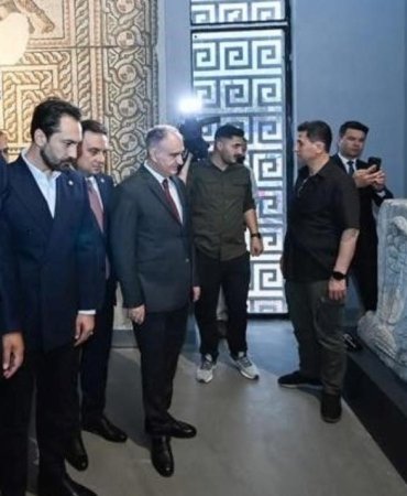 Türkiye Kültür Yolu Festivalinin İkinci Durağı Manisa: Bakan Mehmet Nuri Ersoyun’un Katılımıyla Tarih Yazılıyor! 10 turkiye-kultur-yolu-festivalinin-ikinci-duragi-manisa-bakan-mehmet-nuri-ersoyunun-katilimiyla-tarih-yaziliyor-iKYBqOqP.jpg