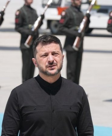 Zelenskiy Ankara'da: Erdoğan ile Barış ve İş Birliği Gündemde 7 zelenskiy-ankarada-erdogan-ile-baris-ve-is-birligi-gundemde-BIv658nS.jpg