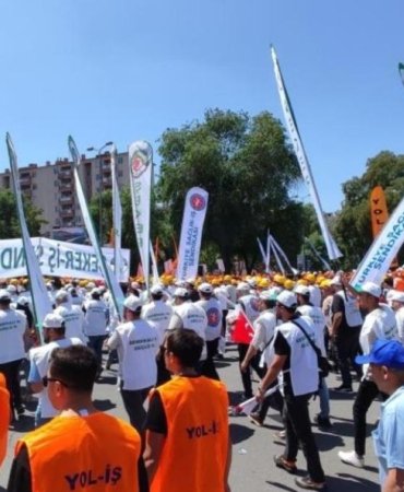 600 Bin Kamu İşçisi Harekete Geçti! Türk-İş 5 Haftalık Eylem Planını Açıkladı 4 600-bin-kamu-iscisi-harekete-gecti-turk-is-5-haftalik-eylem-planini-acikladi-4Y22E96q.jpg